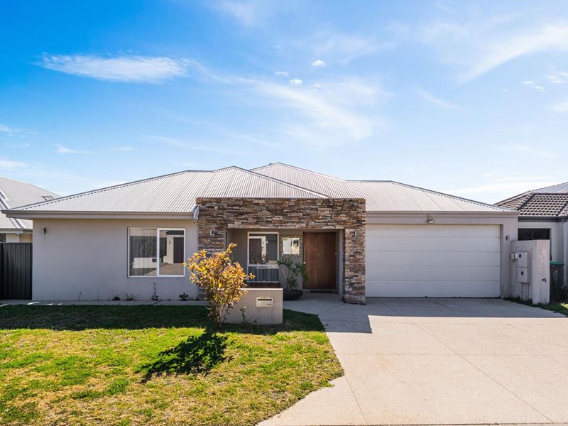 10 Betterton Road, Caversham WA 6055