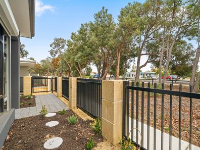 7 Ironstone Lane, Coodanup WA 6210