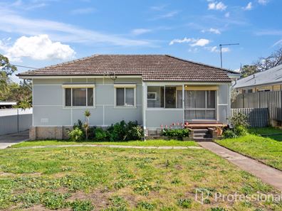 5 Cowcher Way, Medina WA 6167