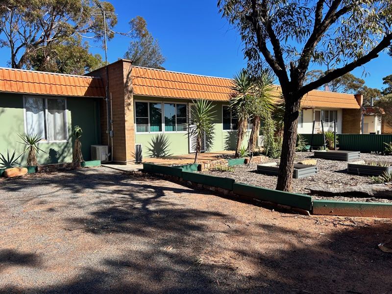 5 Bluebush Road, Kambalda West WA 6442