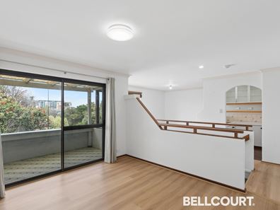 3/3 Alga Street, Scarborough WA 6019