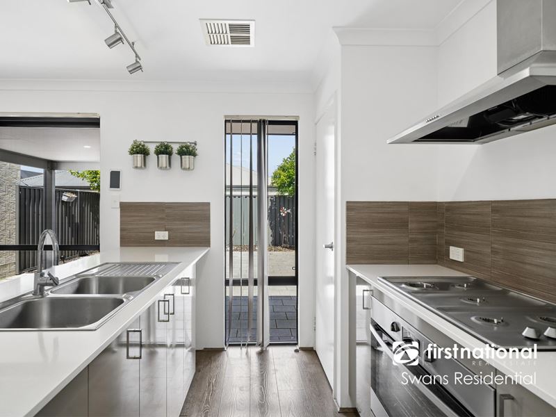 27 Roundhill Road, Aveley