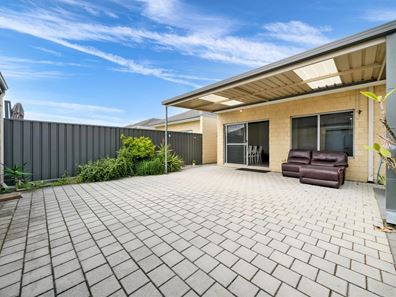 12 Cheyne Way, Caversham WA 6055