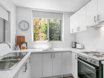 1/30 Shenton Road, Claremont WA 6010