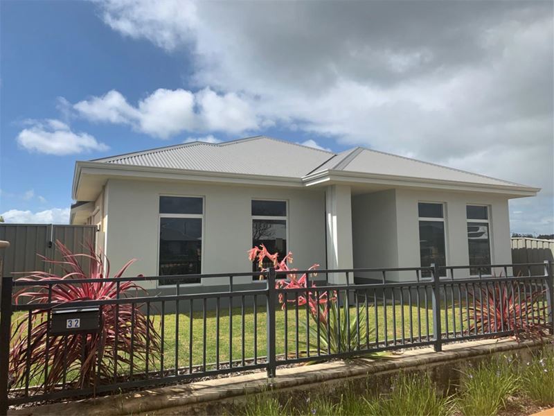 32 Mackerel Avenue, Kealy
