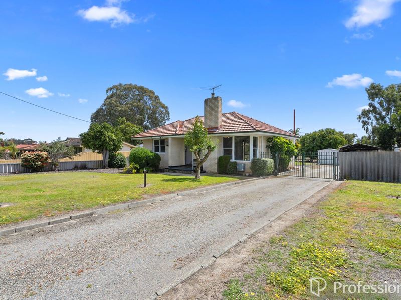 16 Gotha Way, Forrestfield WA 6058