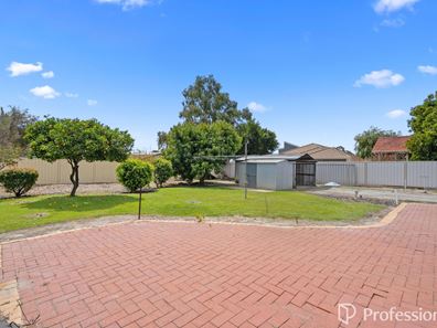 16 Gotha Way, Forrestfield WA 6058