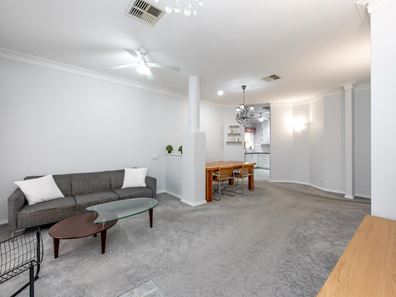 9/9 St Marks Drive, Hillarys WA 6025