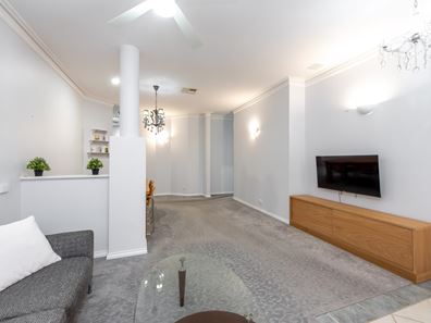 9/9 St Marks Drive, Hillarys WA 6025
