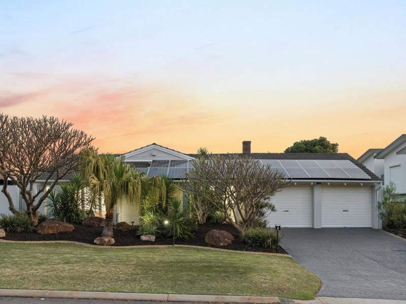 4 Ruthven Place, Duncraig WA 6023