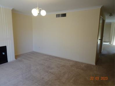 42 Lakefront Circle, The Vines WA 6069