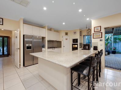 11 Otago Lane, Currambine WA 6028