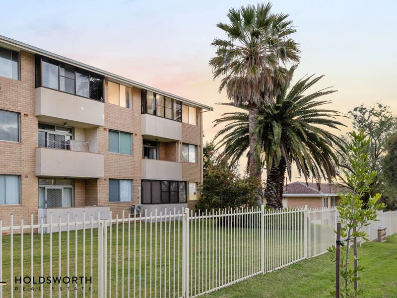 29/26 Golf View Street, Yokine WA 6060