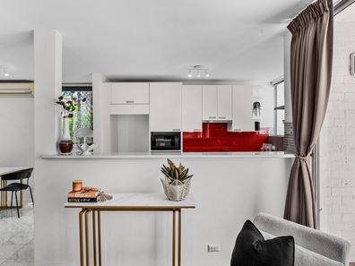 1/12 Wall Street, Maylands WA 6051
