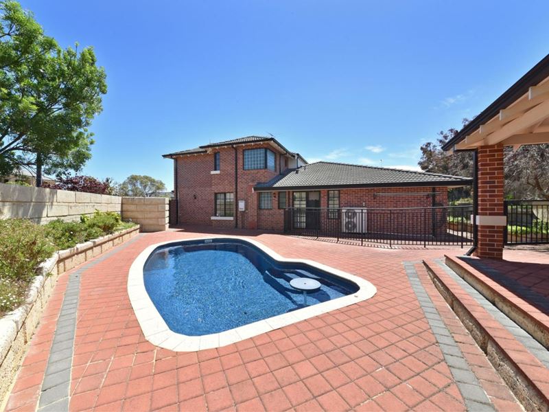 2 Seaham Way, Mindarie WA 6030