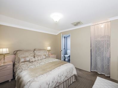 8 Ison Court, Caversham WA 6055