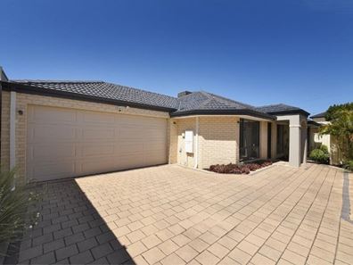 10 Graceland Avenue, Landsdale WA 6065