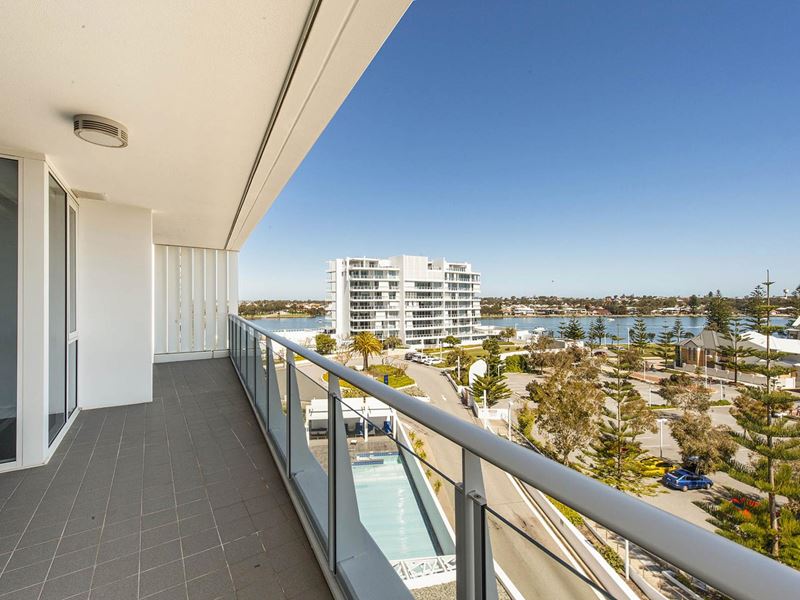 603/1 Marco Polo Drive, Mandurah