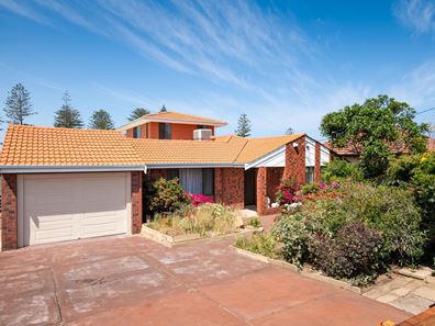 30A Beach Road, Watermans Bay WA 6020