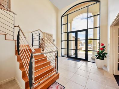 39 Brindabella Crescent, Halls Head WA 6210