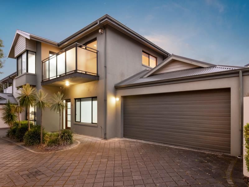 2/81 Eton Street, North Perth