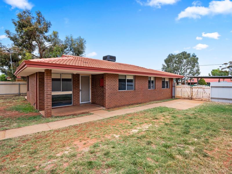 17 Talmalmo Place, South Kalgoorlie