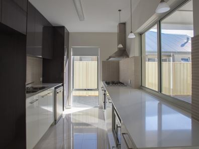 27 Cambridge Promenade, Canning Vale WA 6155