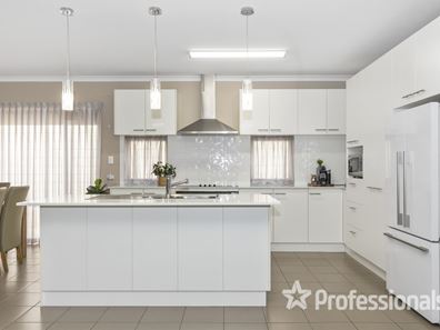 52 Lago Promenade, Aveley WA 6069