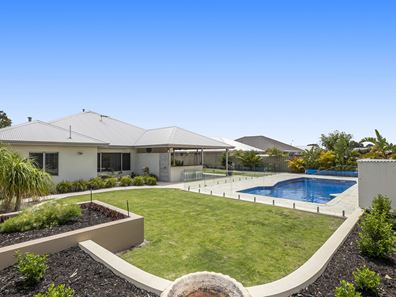 14 Putley Road, The Vines WA 6069