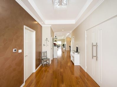 14 Putley Road, The Vines WA 6069