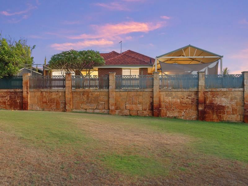 17 Doncaster Square, Currambine