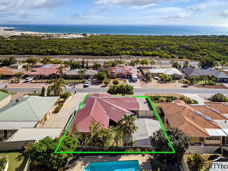 28 Oceanside Drive, Wandina
