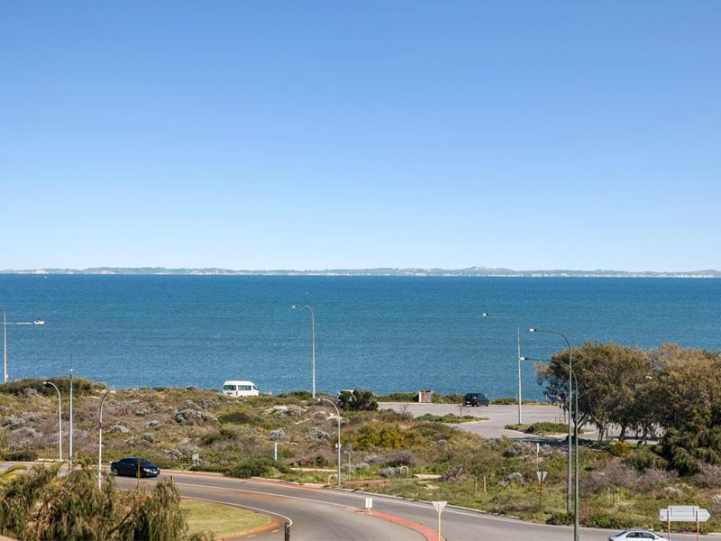10 Dodonia Gardens, City Beach