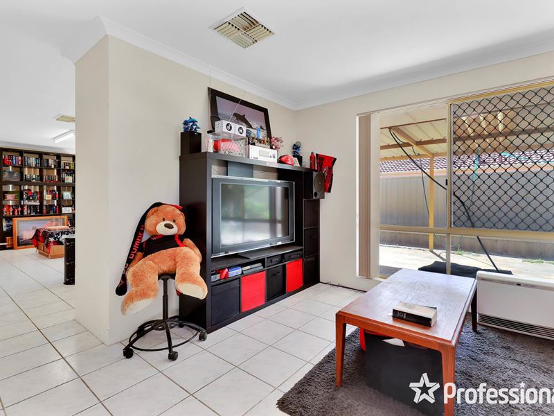 6 Skytown Place, Queens Park
