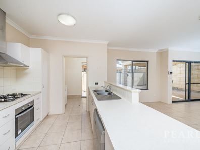 6 Ely Place, Clarkson WA 6030