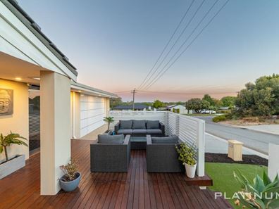 2 Parkfield Place, Craigie WA 6025