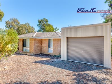 1 Rodgers Close, Forrestfield WA 6058