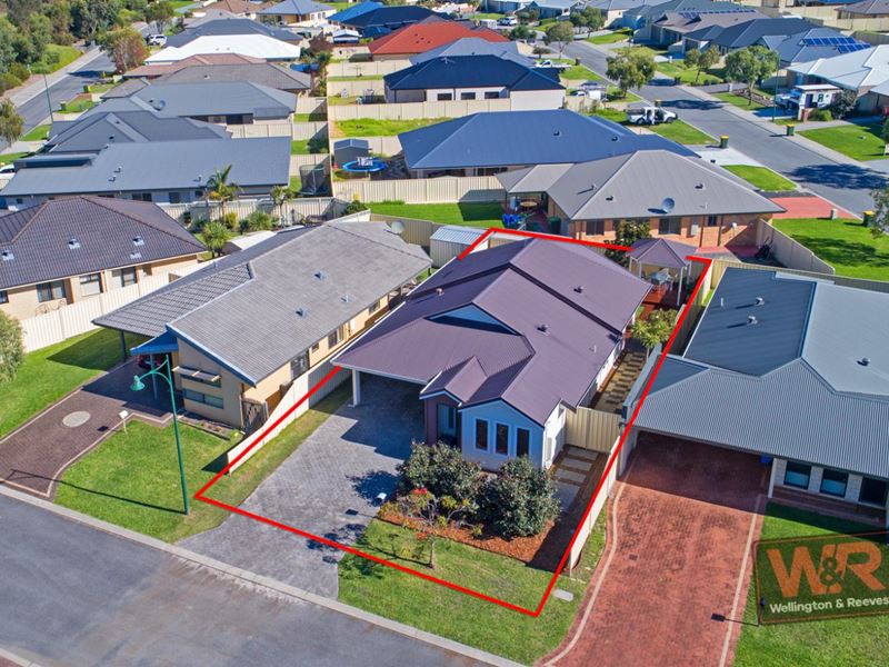 14 Roome Road, Mckail
