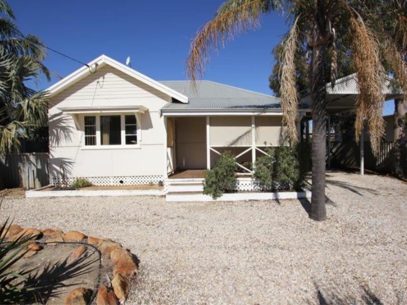 85 Endersbee Street, Merredin