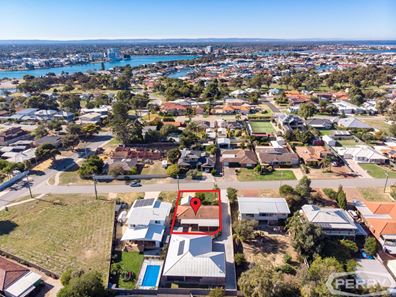 4 Lindley Road, Halls Head WA 6210