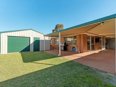 2 Peran Street, Bennett Springs WA 6063