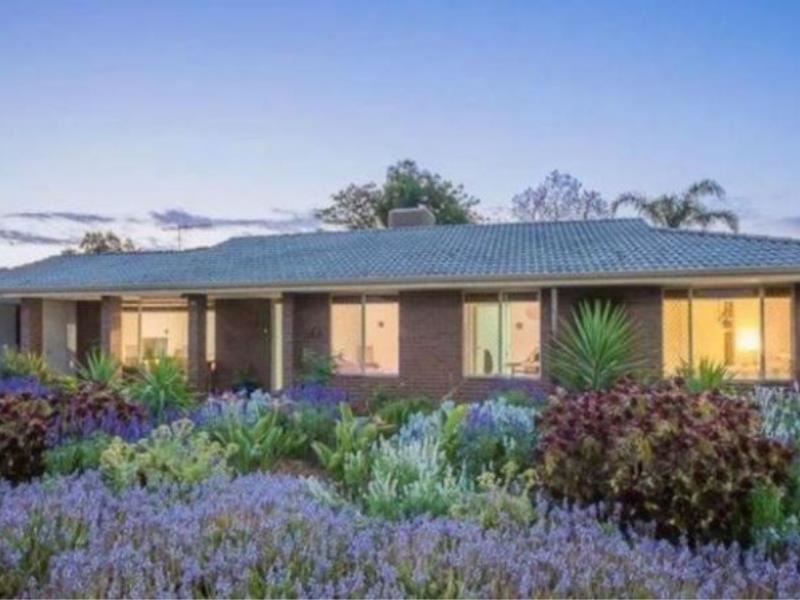 24 Tollington Park Road, Kelmscott
