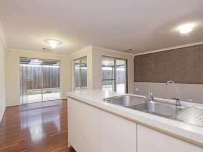 8 Galatea Pass, Ellenbrook WA 6069