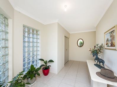 11 Avondale Green, Bullsbrook WA 6084