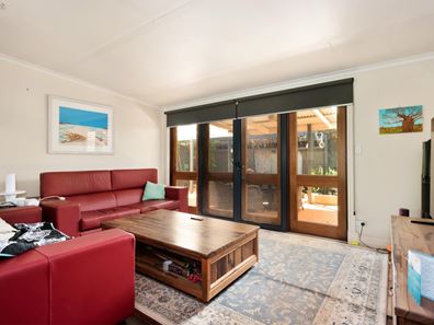130 Hare Street, Lamington WA 6430