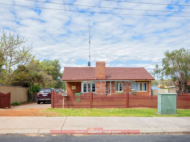 2 DEVONSHIRE STREET, Withers WA 6230