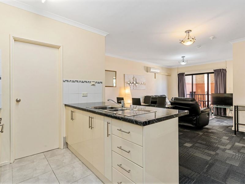 6/11 Regal Place, East Perth