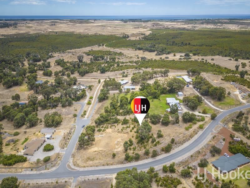 2 Nutmeg Grove, Two Rocks WA 6037