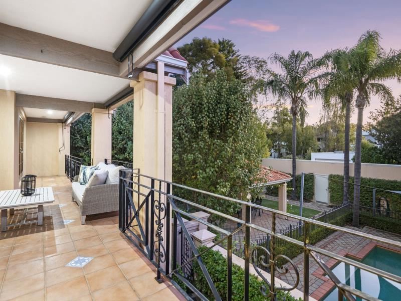 4/61 Bay View Terrace, Claremont