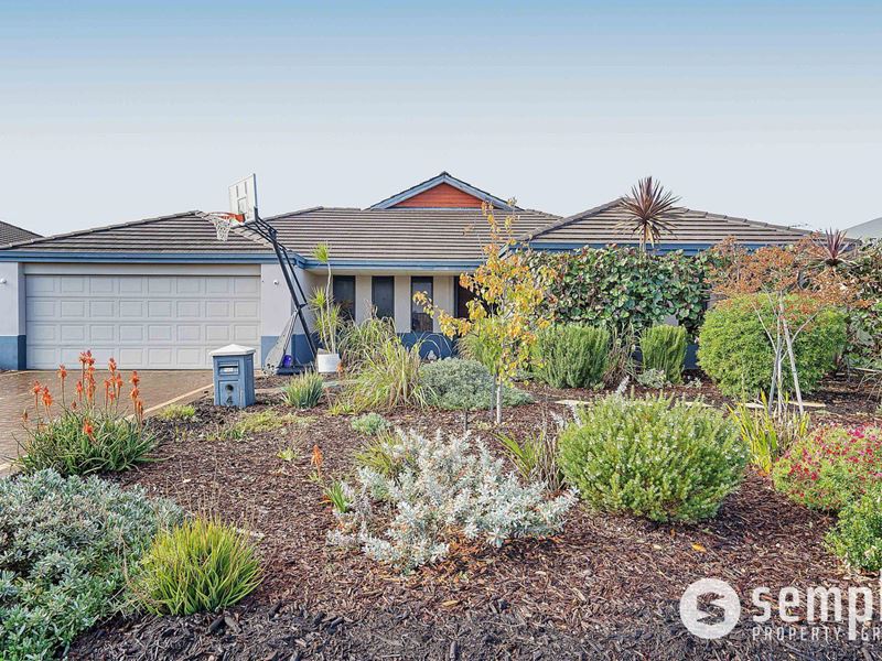 4 Springbrook Chase, Aubin Grove